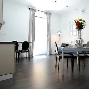 Services Borgo 2* Rome